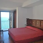 La Locandiera 3* سيلا