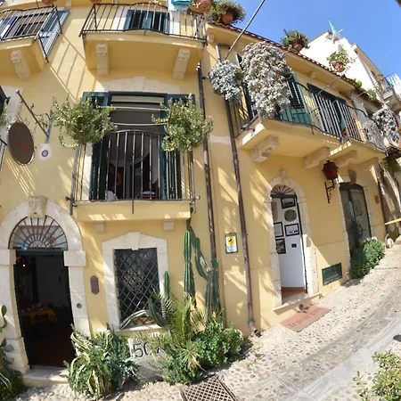 La Locandiera 3* Scilla