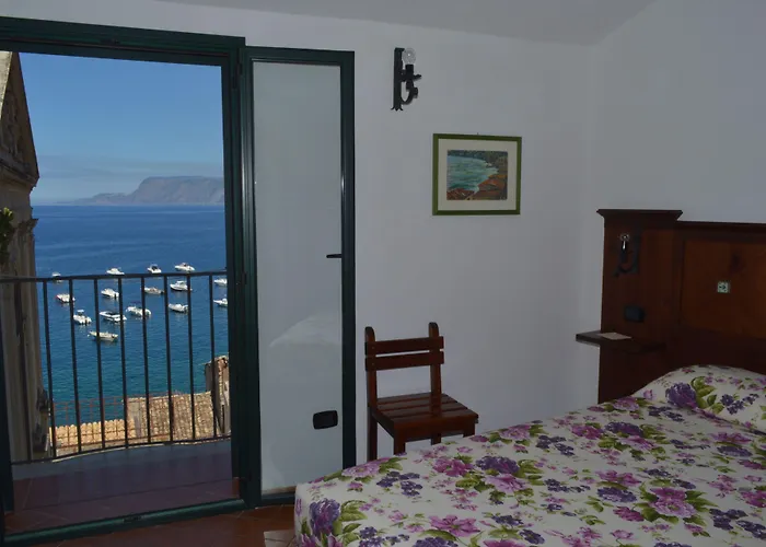 Bed & Breakfast La Locandiera Scilla