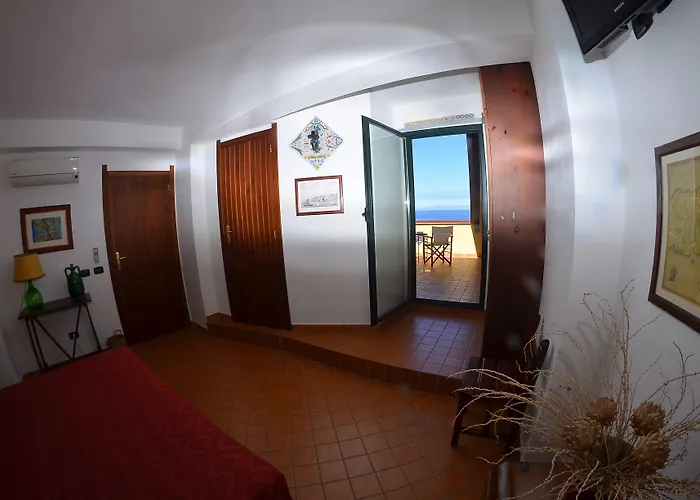 La Locandiera 3* Scilla