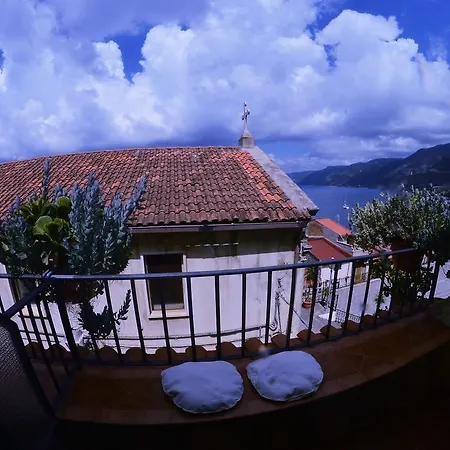 La Locandiera Scilla