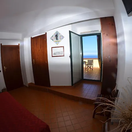 La Locandiera 3* Scilla