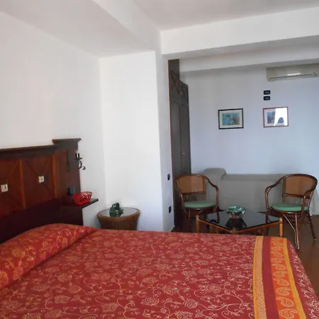 La Locandiera Frühstückspension Scilla