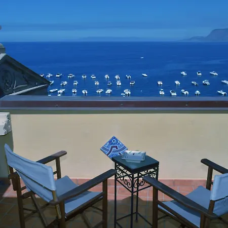 La Locandiera Bed & Breakfast 3*