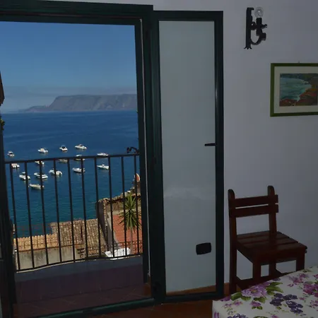 La Locandiera 3* Scilla