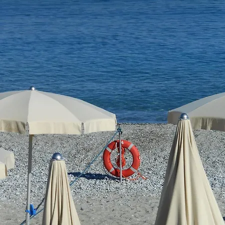 La Locandiera 3* Scilla