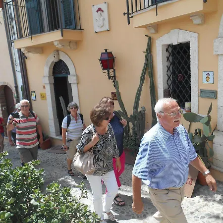 Bed & Breakfast La Locandiera Scilla