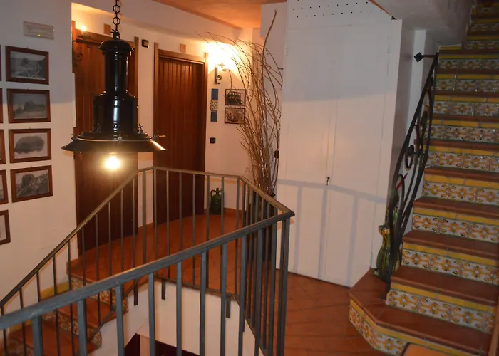 La Locandiera Scilla